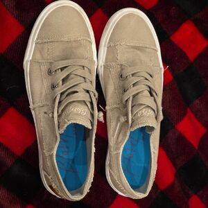 Blowfish Women's Beige Canvas Sneakers